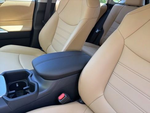 Used 2025 Toyota RAV4 XLE Premium FWD image 20