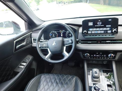 Used 2023 Mitsubishi Outlander SEL Black Edition AWD/4WD image 6