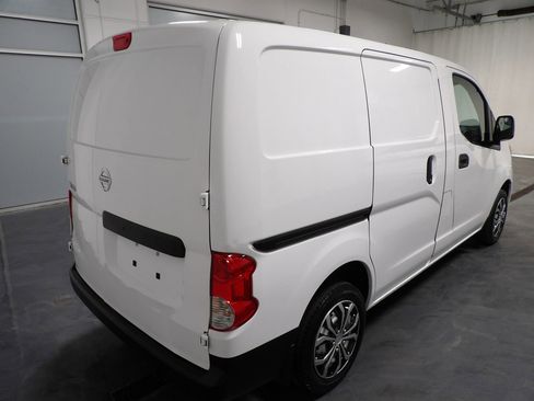 Used 2020 Nissan NV200 S image 4