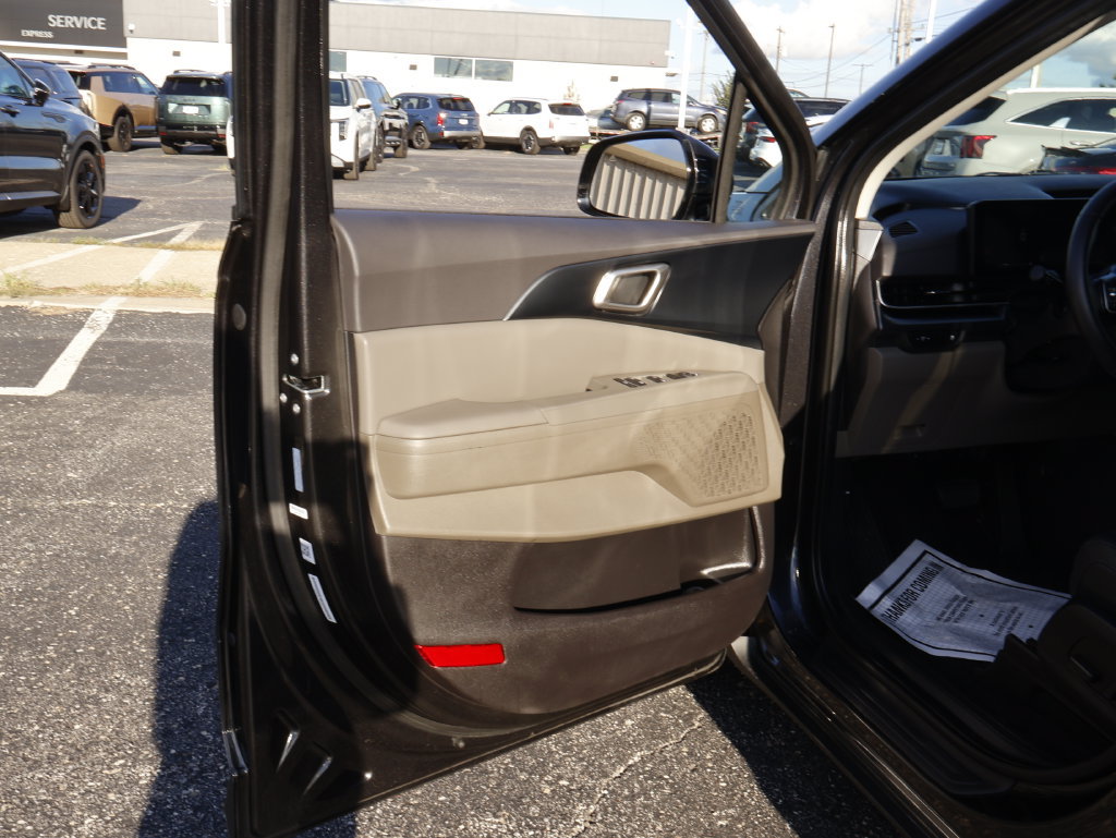 Certified 2026 Kia Carnival FWD image 19
