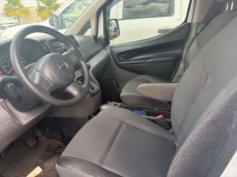 Used 2015 Nissan NV200 S image 7