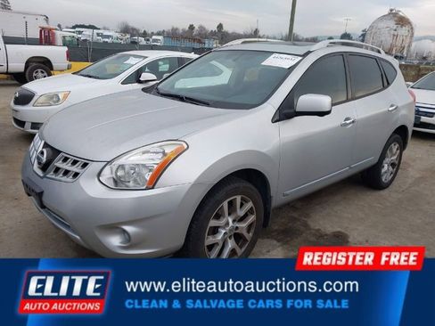 Used 2013 Nissan Rogue SL image 4