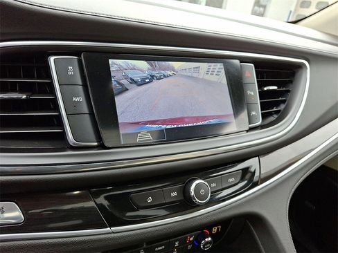 Used 2021 Buick Enclave Premium w/ Sun and Sites Package image 15