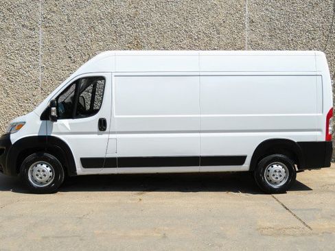 Used 2023 RAM ProMaster 2500 FWD image 11