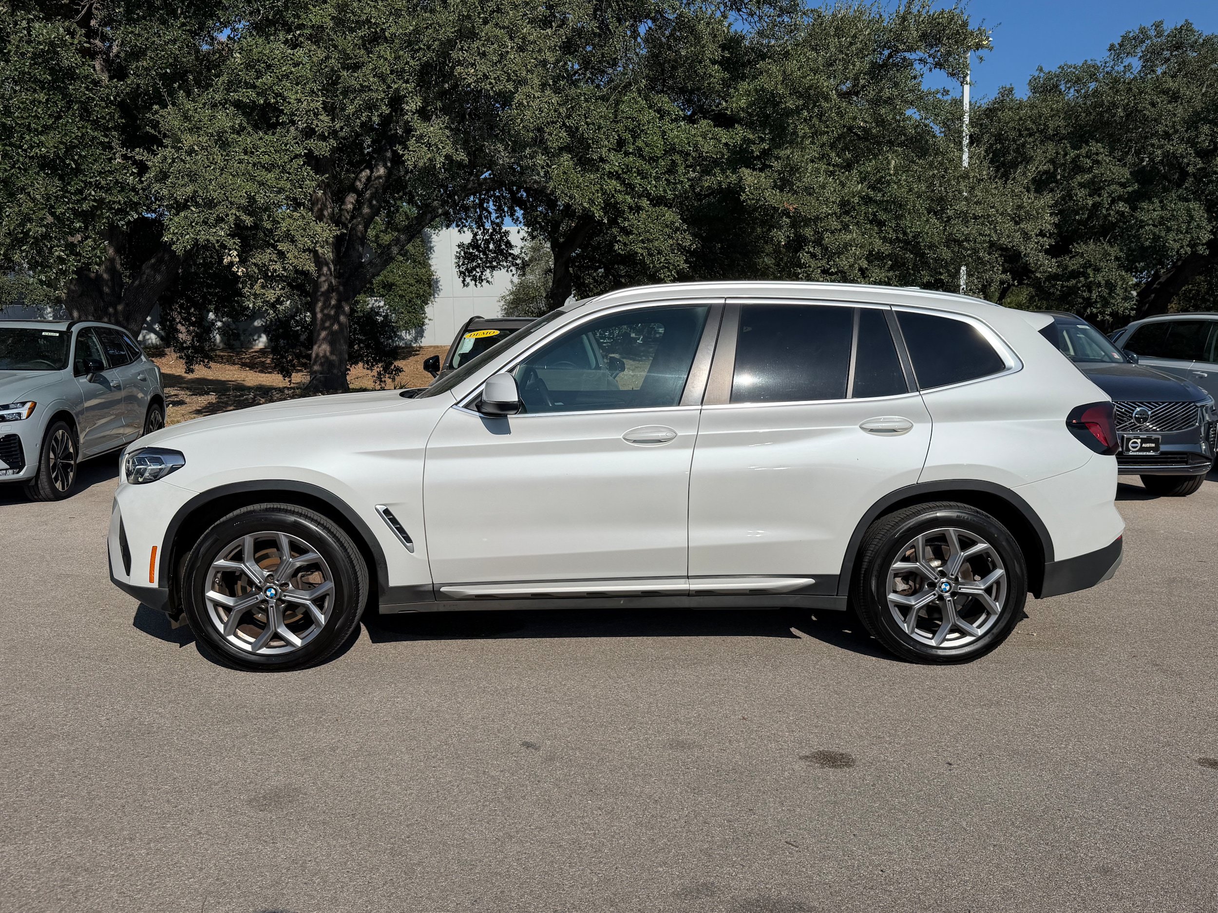 Used 2024 BMW X3 xDrive30i AWD/4WD image 3