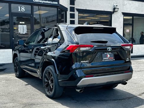 Used 2022 Toyota RAV4 SE w/ Convenience Package AWD/4WD image 6