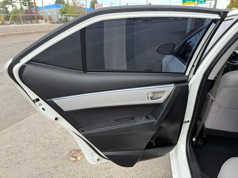 Used 2014 Toyota Corolla S Premium image 12