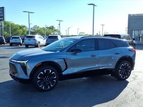 Used 2025 Chevrolet Blazer EV RS AWD/4WD image 11