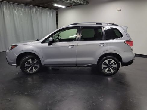 Used 2017 Subaru Forester 2.5i Premium w/ All-Weather Package AWD/4WD image 6