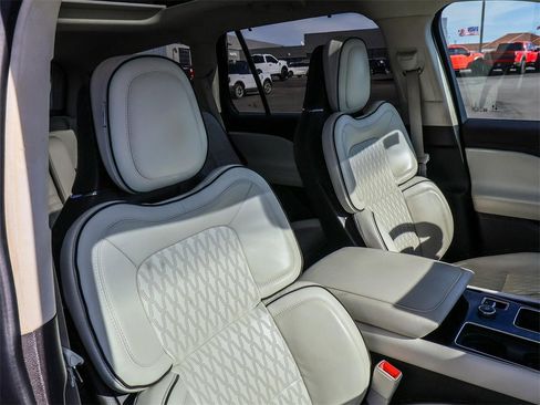 Used 2020 Lincoln Aviator Black Label w/ Dynamic Handling Package image 18