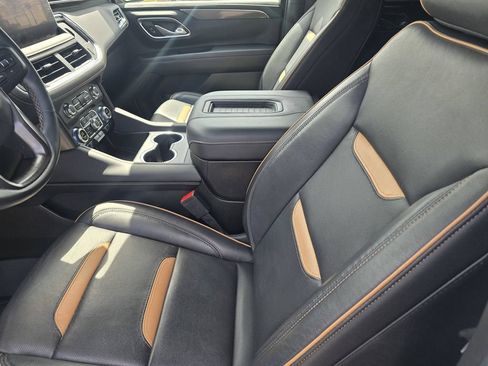 Used 2024 GMC Yukon AT4 w/ Technology Package AWD/4WD image 22