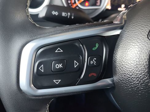 Used 2023 Jeep Gladiator Overland w/ Cold Weather Group image 10