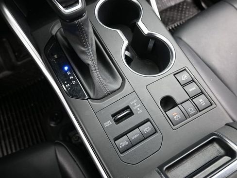 Certified 2023 Toyota Highlander XLE image 34