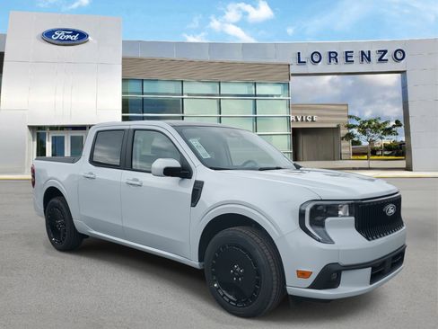 New 2026 Ford Maverick Lobo image 3