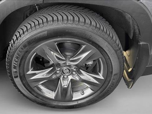 Used 2019 Toyota Highlander Limited Platinum image 8