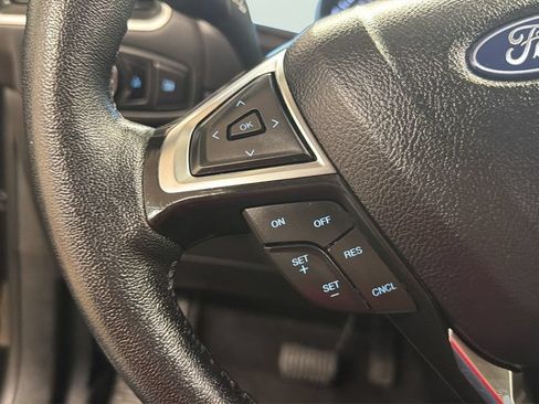 Used 2024 Ford Edge SEL AWD/4WD image 18