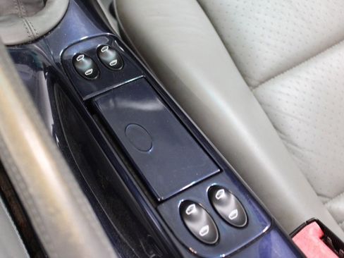 Used 2003 Porsche 911 Carrera 4 image 25