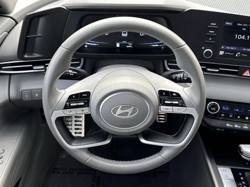 Certified 2025 Hyundai Elantra Sport image 9