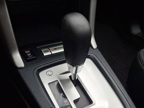 Used 2018 Subaru Forester 2.5i Premium w/ All-Weather Package image 16