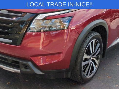 Used 2023 Nissan Pathfinder Platinum image 9