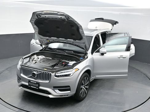 Used 2025 Volvo XC90 B5 Core AWD/4WD image 39