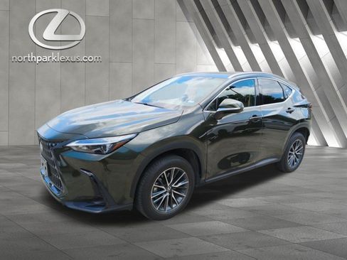 Certified 2025 Lexus NX 250 FWD w/ Accessory Package (Z1) image 3