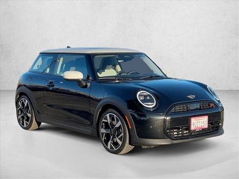 Certified 2025 MINI Cooper S image 3