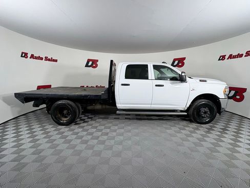 Used 2024 RAM 3500 Tradesman w/ Chrome Appearance Group AWD/4WD image 8