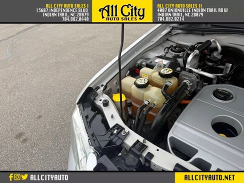 Used 2009 Ford Escape Limited image 35