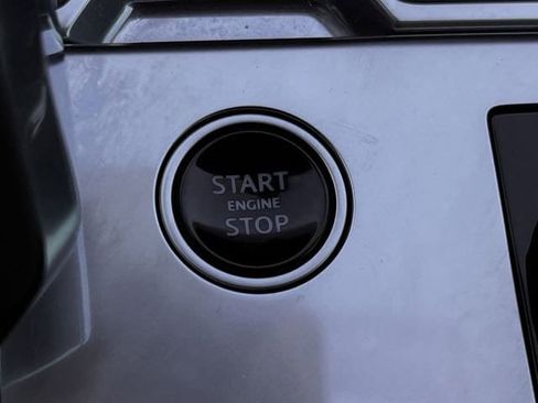 Used 2023 Land Rover Range Rover Autobiography image 20