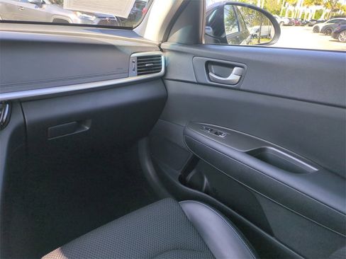 Used 2020 Kia Optima S image 19
