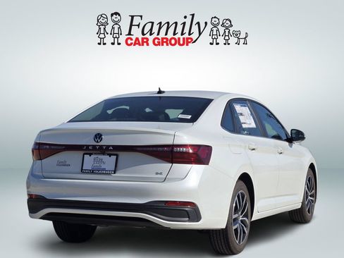 New 2026 Volkswagen Jetta SE FWD image 4