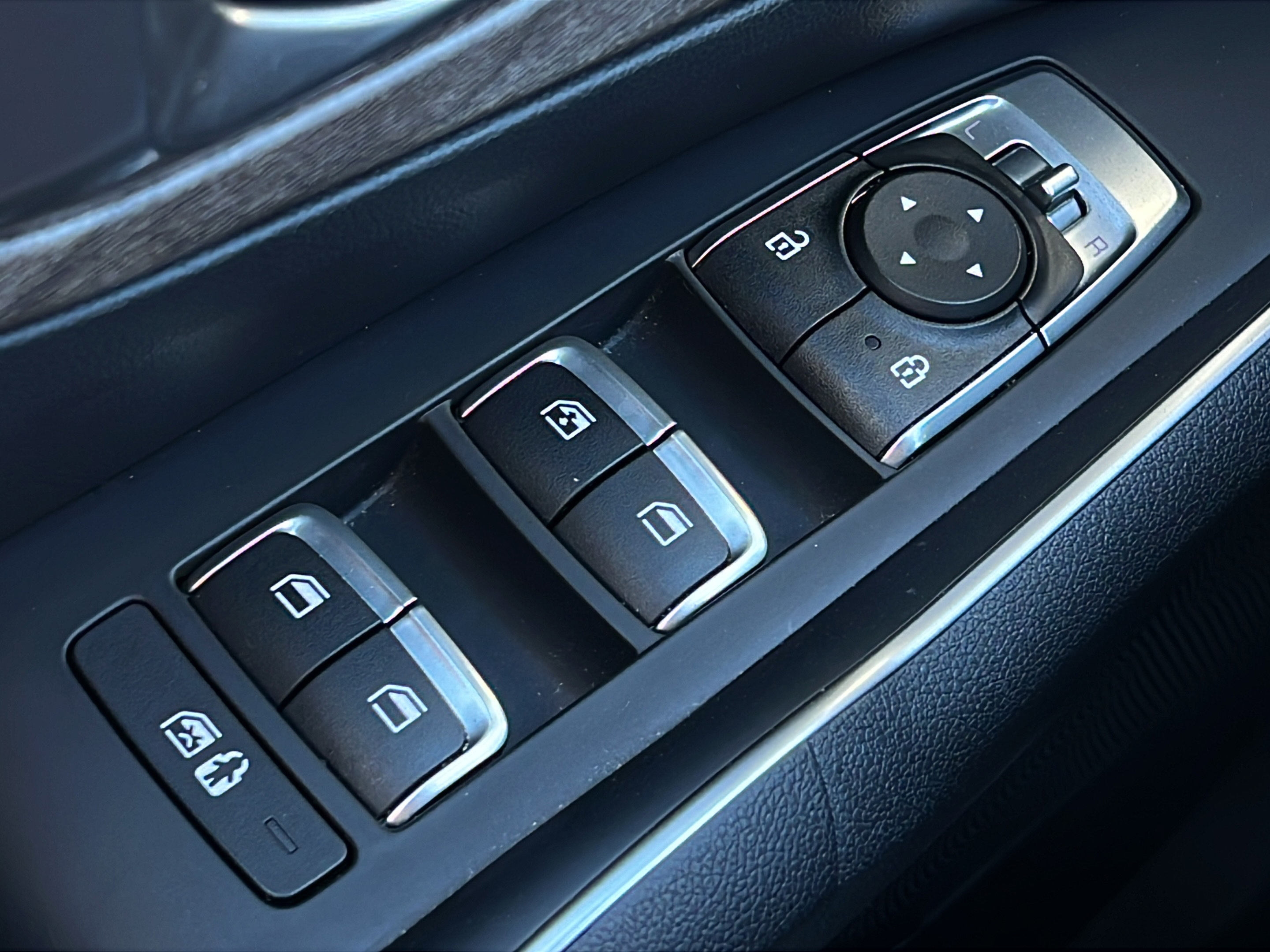 Certified 2023 Kia Sorento EX FWD image 18