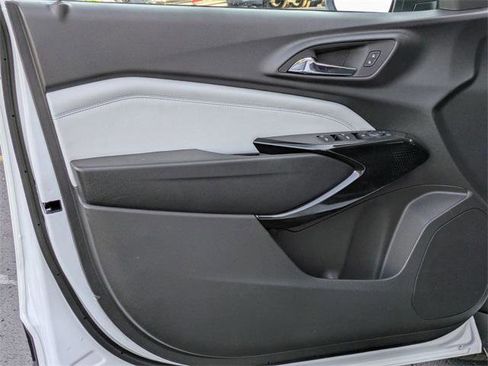 New 2026 Chevrolet Trax LT w/ Driver Confidence Package image 12