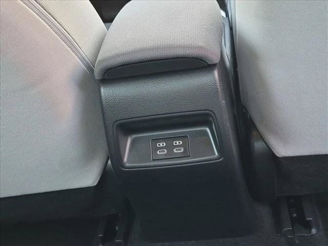 Used 2025 Toyota Corolla LE w/ LE Premium Package FWD image 7