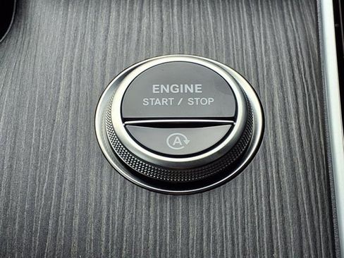 New 2025 Mercedes-Benz C 300 4MATIC Sedan image 25