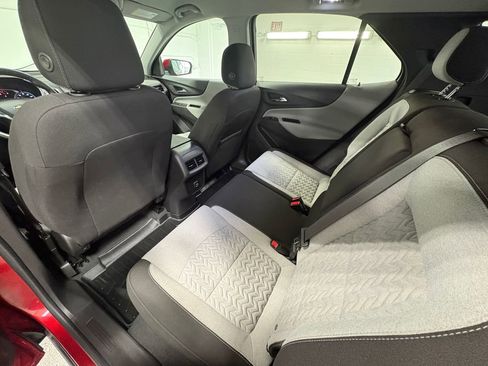 Used 2022 Chevrolet Equinox LT image 25