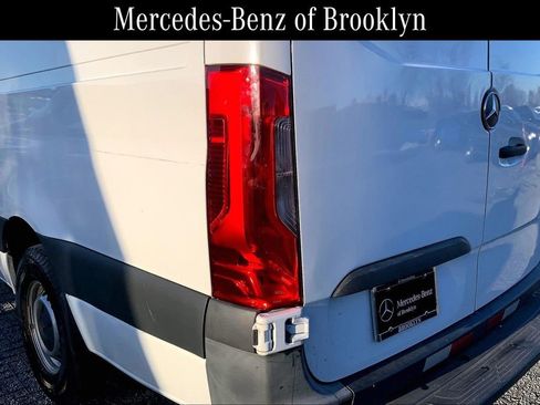 Used 2022 Mercedes-Benz Sprinter 2500 image 25