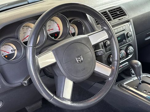 Used 2010 Dodge Challenger R/T RWD image 14