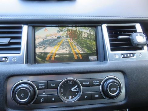 Used 2011 Land Rover Range Rover Sport HSE LUX AWD/4WD image 18