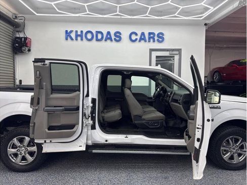 Used 2018 Ford F150 XLT w/ Equipment Group 302A Luxury AWD/4WD image 22