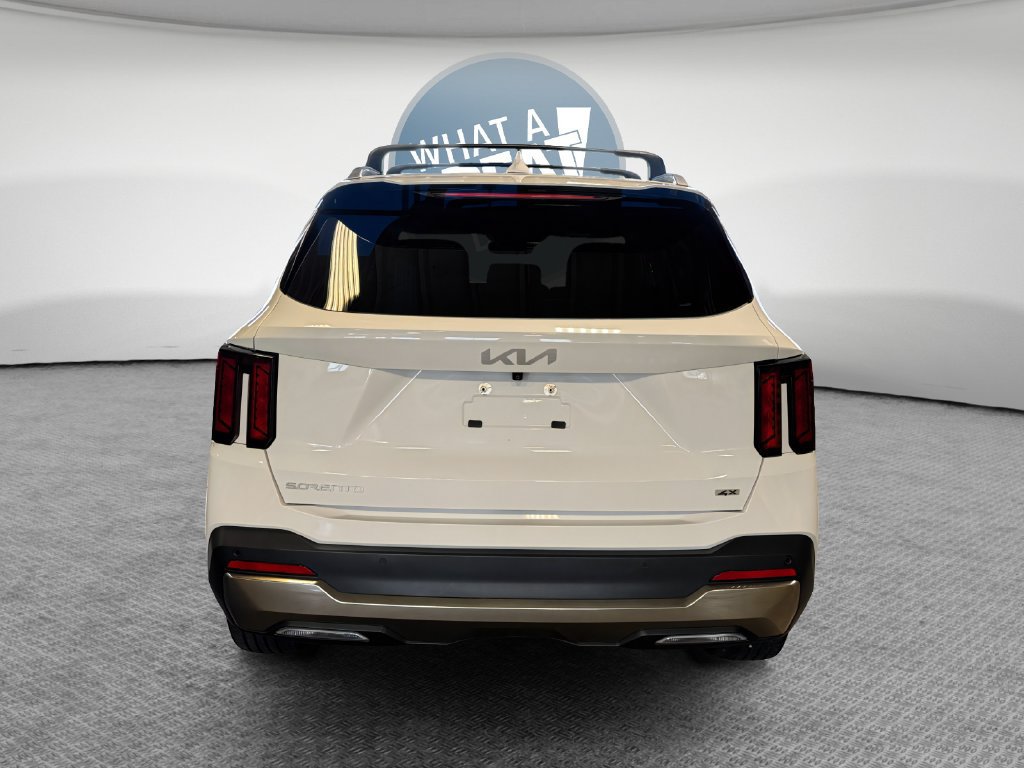Certified 2024 Kia Sorento S w/ Panoramic Sunroof Package AWD/4WD image 5