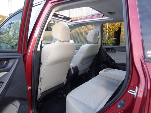 Used 2015 Subaru Forester 2.5i Premium w/ All-Weather Package image 14