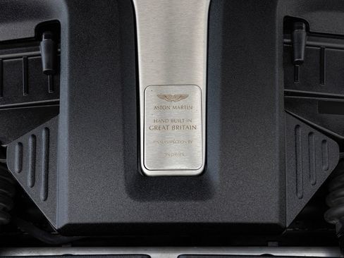 Used 2021 Aston Martin DBX AWD/4WD image 80