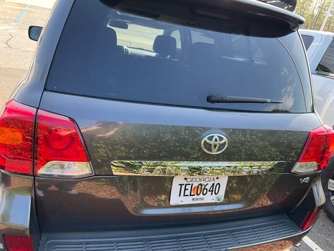 Used 2014 Toyota Land Cruiser image 5