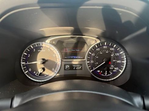 Used 2018 INFINITI QX60 Luxe w/ Deluxe Technology Package AWD/4WD image 19