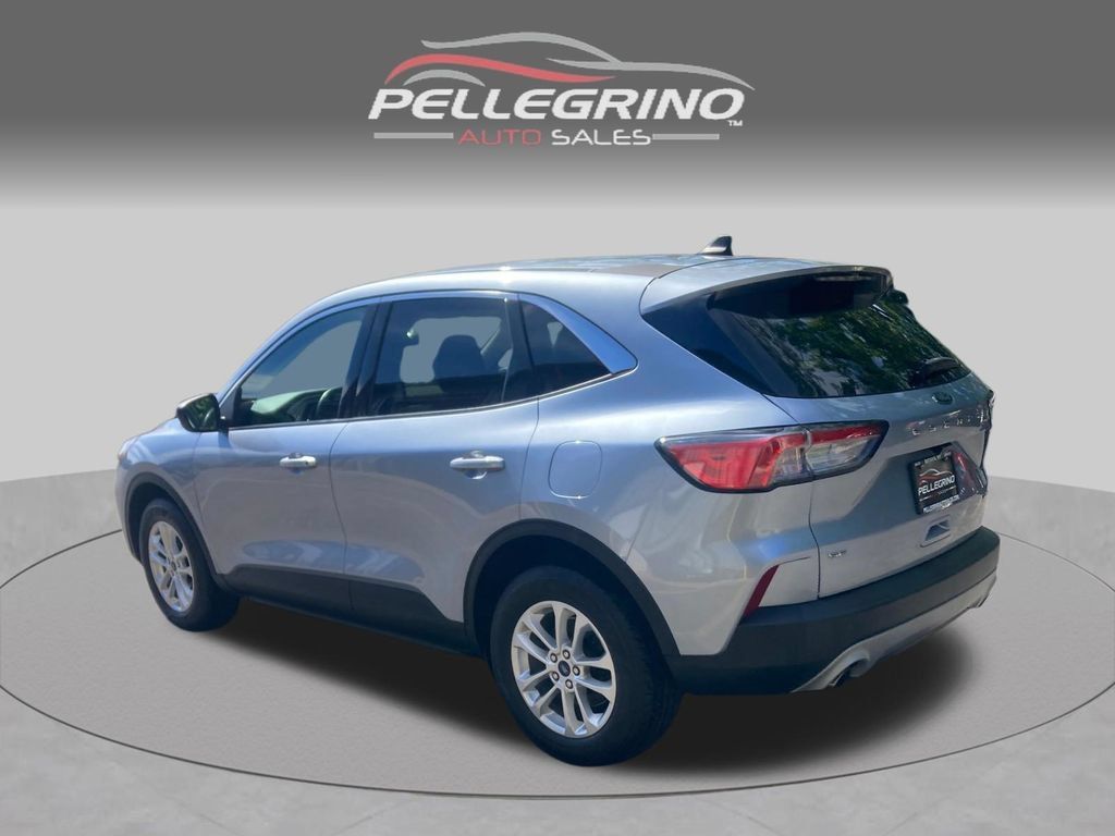Used 2022 Ford Escape SE w/ Convenience Package AWD/4WD image 4