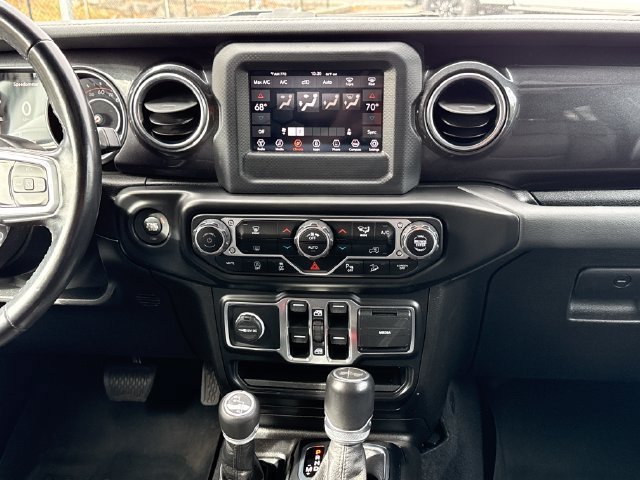 Used 2020 Jeep Wrangler Unlimited Sahara AWD/4WD image 10