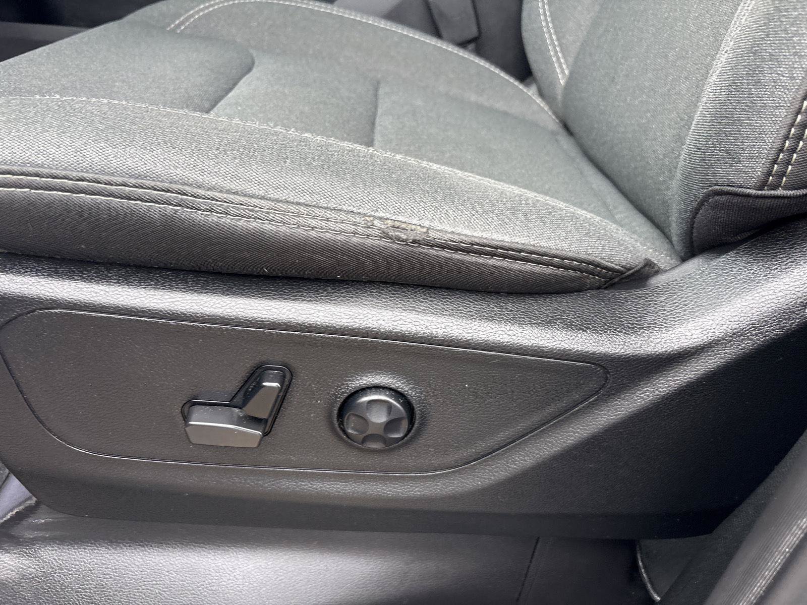 Used 2021 RAM 1500 Big Horn AWD/4WD image 14