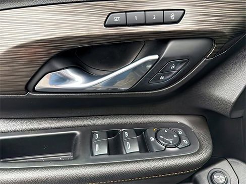 Used 2021 GMC Terrain SLT image 18